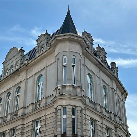 Apartament "Prezydencki Deluxe" Centrum Z Duza Wanna Dla Dwojga Gniezno Exteriör bild